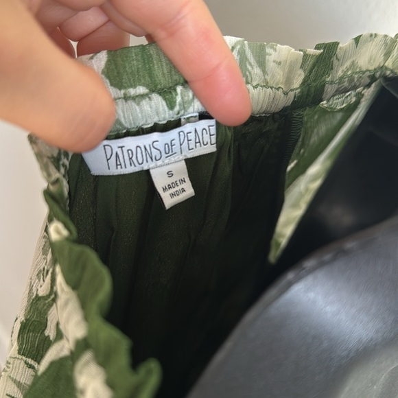 Patrons Of Peace Size S Floral Smocked Bell Sleeves Mini Dress in Green - Picture 7 of 12